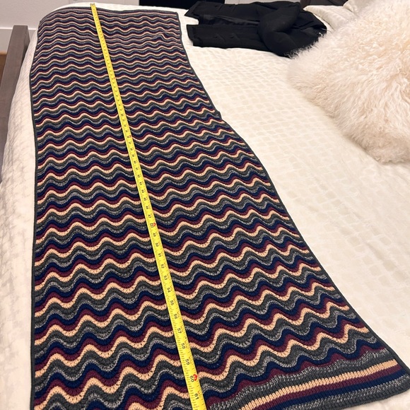 Shawl - Picture 4 of 4